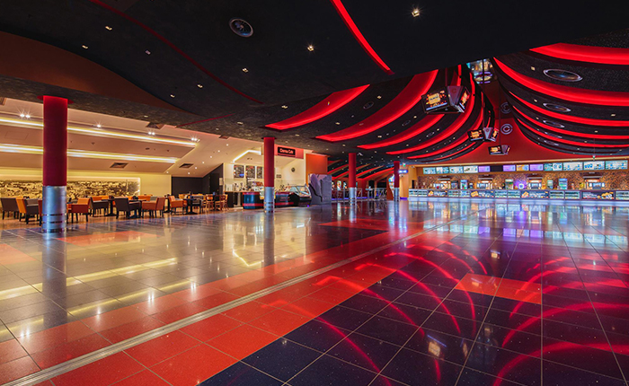 Kino Cinema City Gliwice mieści się w centrum handlowym FORUM. Posiada 13 klimatyzowanych sal, które pomieszczą jednocześnie ponad 2 300 widzów. Wszystkie wyposażone są w innowacyjne technologie projekcji filmów, wysokiej klasy systemy dźwiękowe i wygodne fotele kinowe.